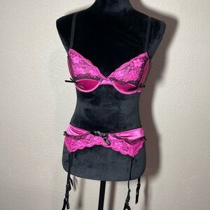 Bra / Garter Lingerie Set